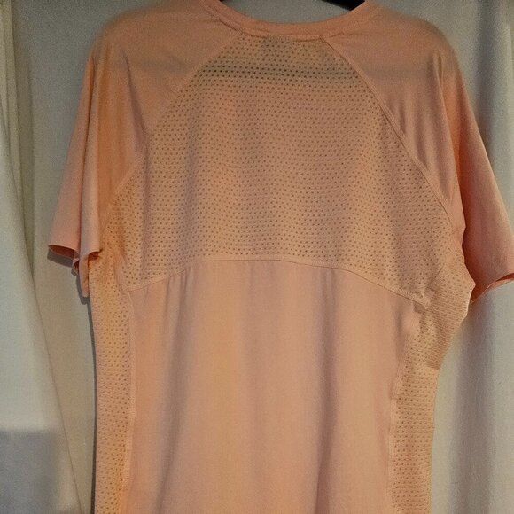 Columbia women’s top size XL. Beautiful light peach color. - Picture 2 of 6